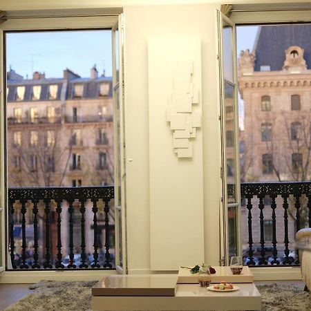 Two Bedroom Luxury Apartment - Balcony With View Of Notre Dame Париж Екстериор снимка