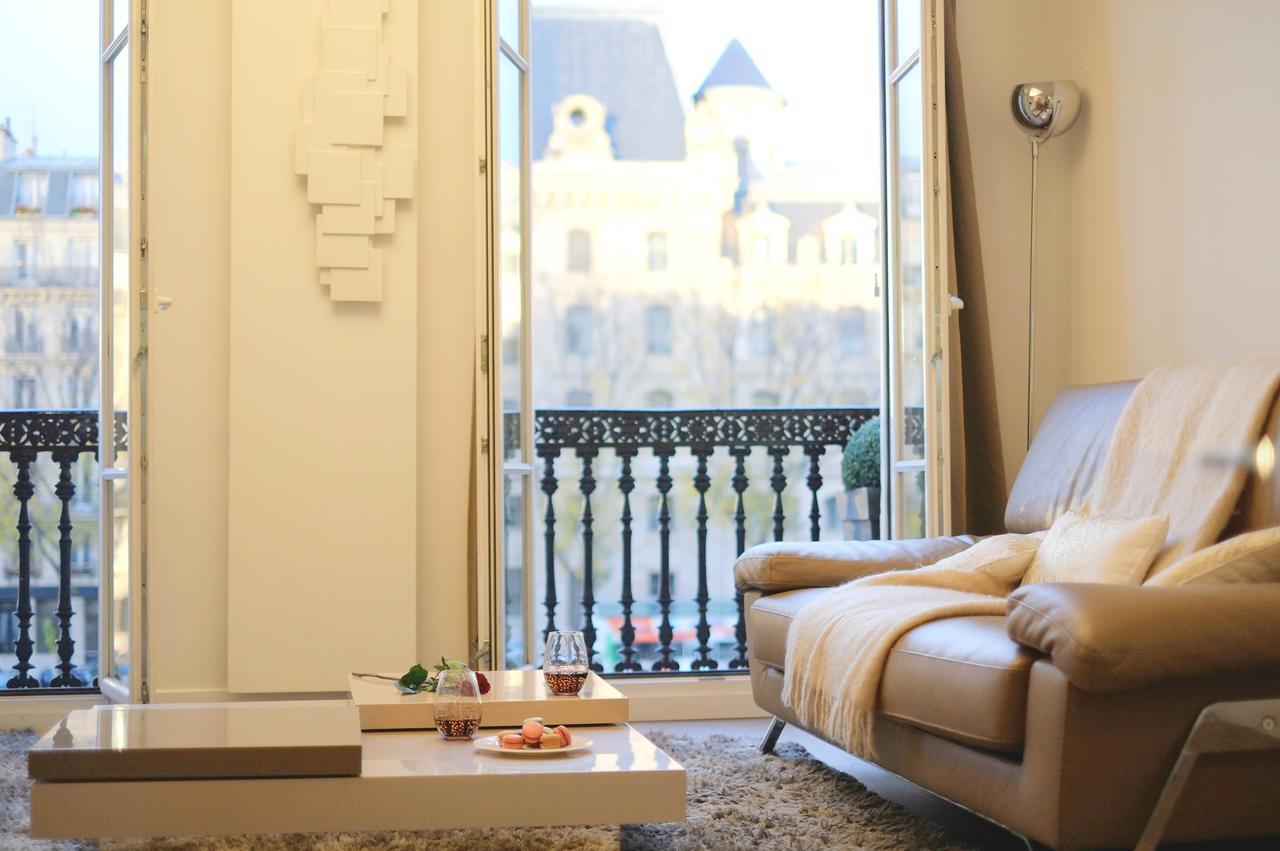 Two Bedroom Luxury Apartment - Balcony With View Of Notre Dame Париж Екстериор снимка