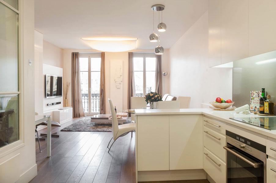 Two Bedroom Luxury Apartment - Balcony With View Of Notre Dame Париж Екстериор снимка