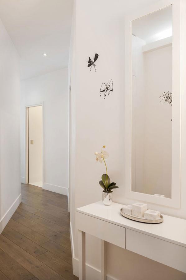 Two Bedroom Luxury Apartment - Balcony With View Of Notre Dame Париж Екстериор снимка