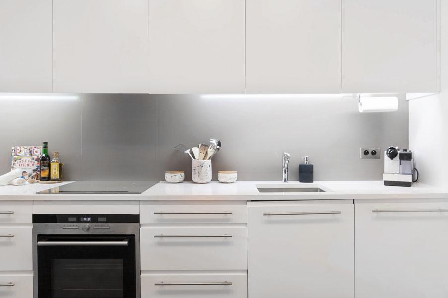 Two Bedroom Luxury Apartment - Balcony With View Of Notre Dame Париж Екстериор снимка