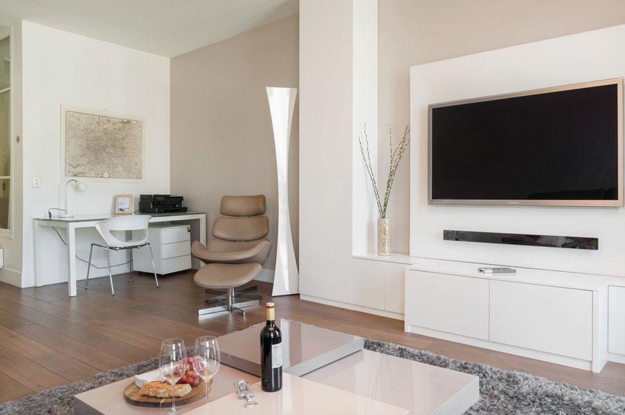 Two Bedroom Luxury Apartment - Balcony With View Of Notre Dame Париж Екстериор снимка